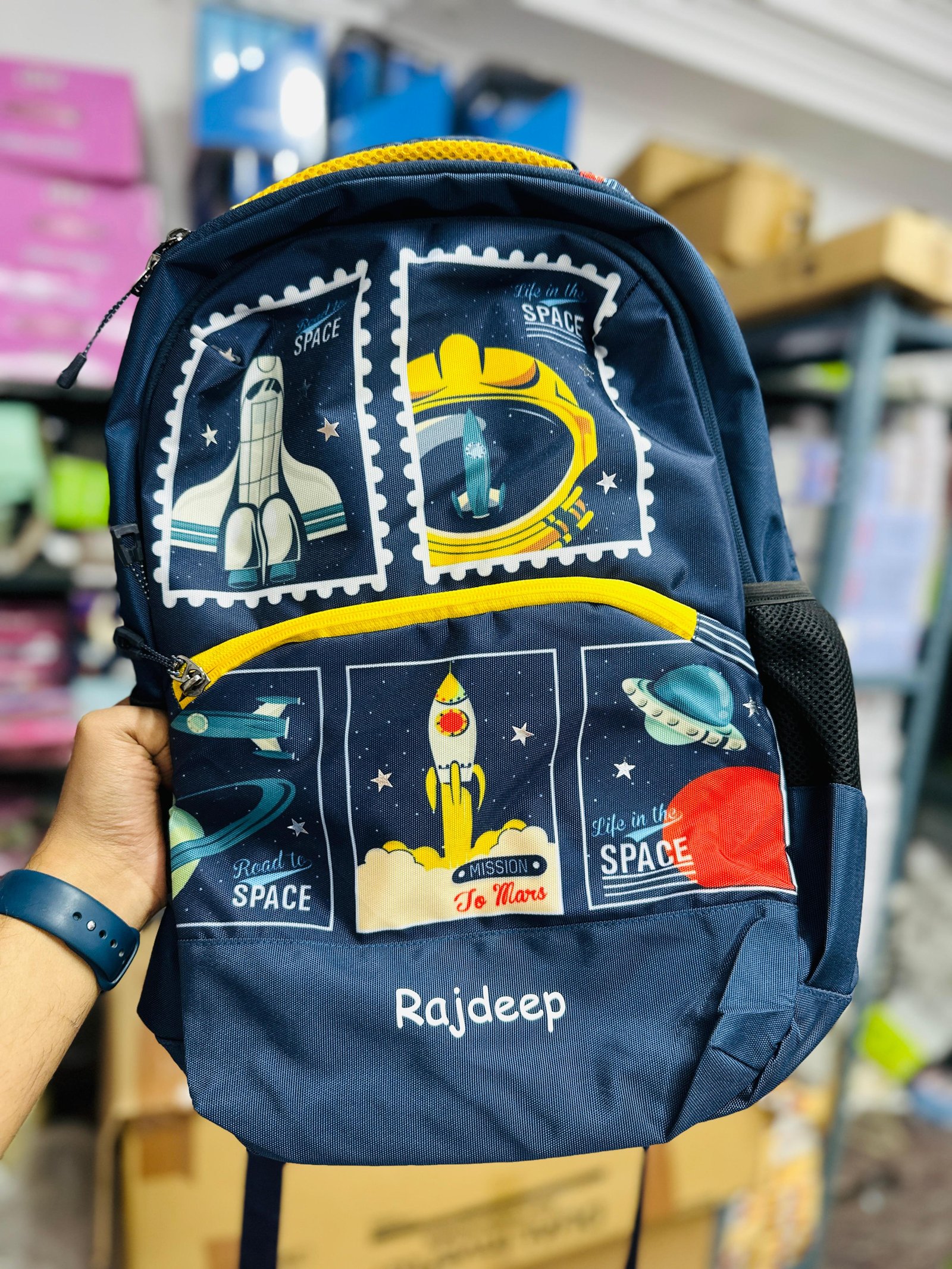 18-inch jumbo size light weight bag