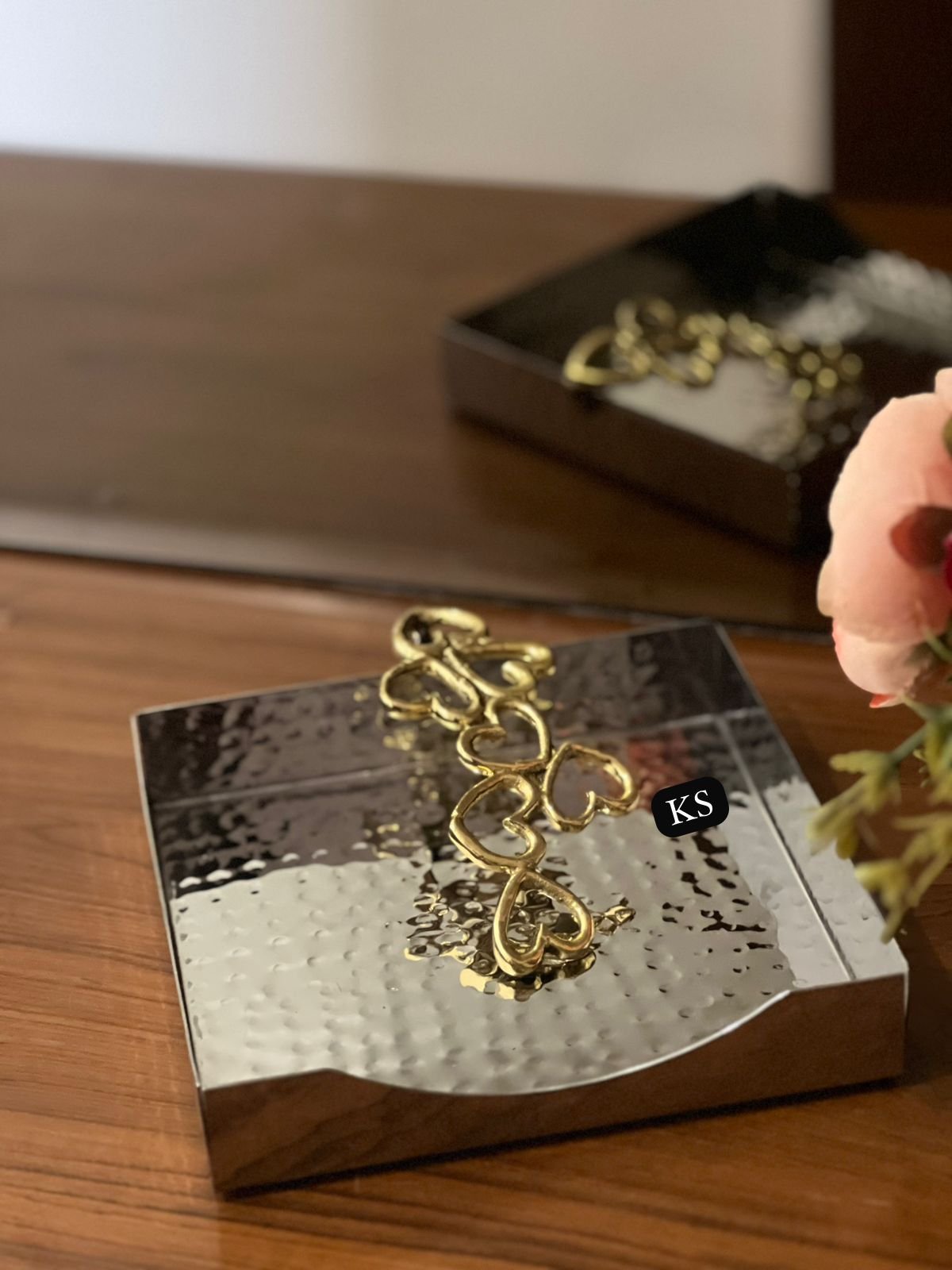 Golden Heart Link Tissue Box