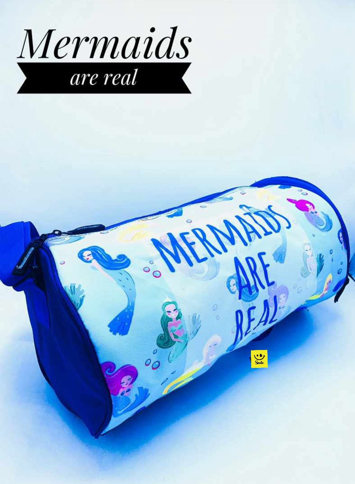 Shoe pocket duffel for kids