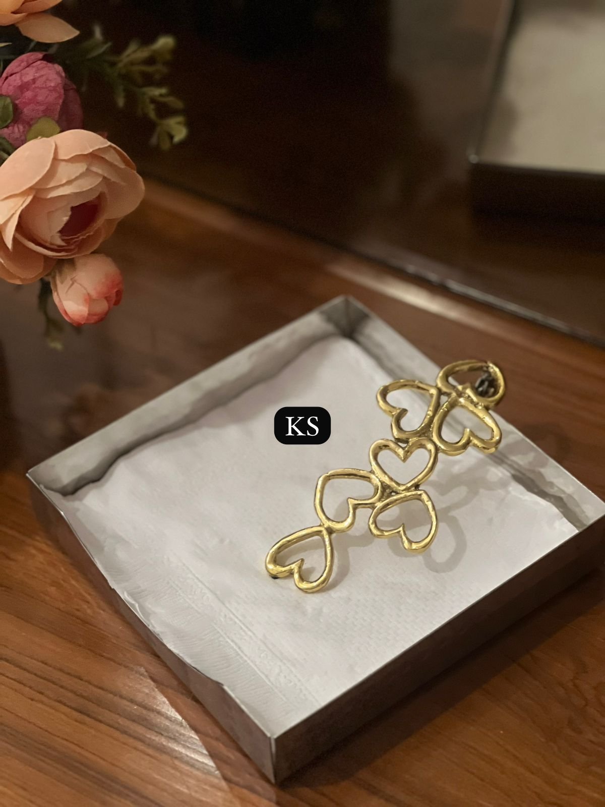 Golden Heart Link Tissue Box